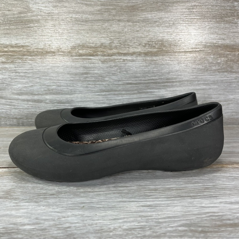 Crocs Woman's Leopard Print Fax Fur Lining Slip On Flats Size 7